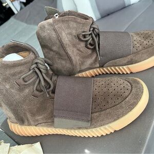 Brand New Yeezy Boost 750 Chocolate